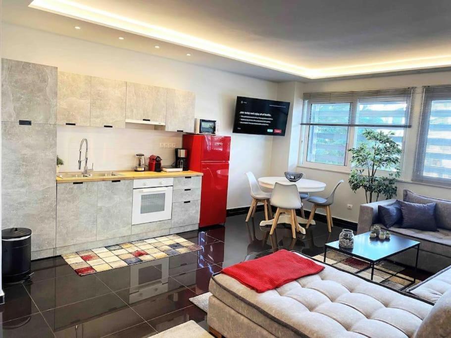 New Amazinglarge Luxury 4Br Suite/1Min Toacropolis Афіни Екстер'єр фото