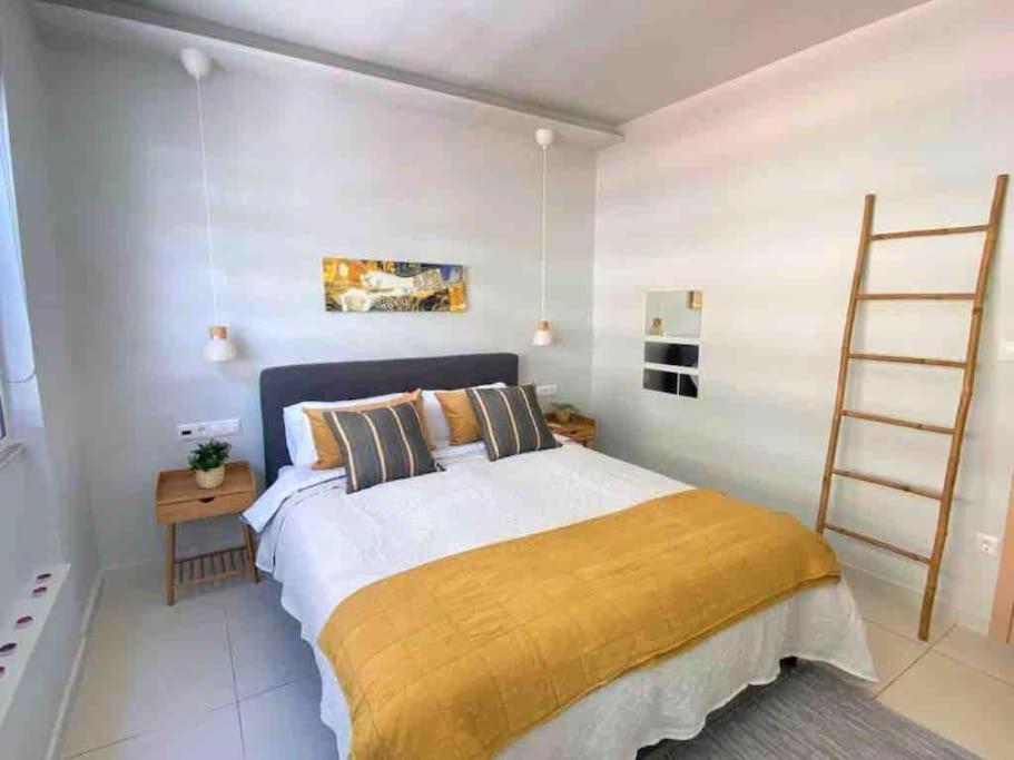 New Amazinglarge Luxury 4Br Suite/1Min Toacropolis Афіни Екстер'єр фото